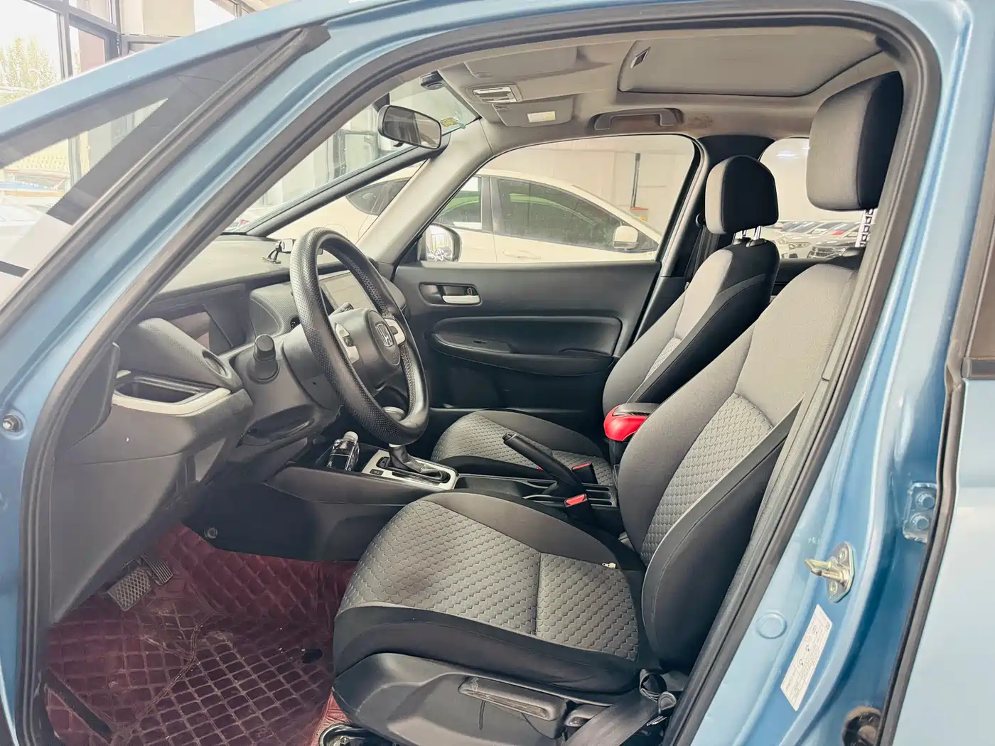 Фото 6 - Honda Fit