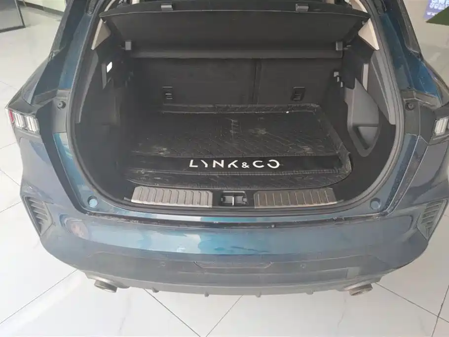 Lynk & Co 06 2020 1.5T Halo фото 4