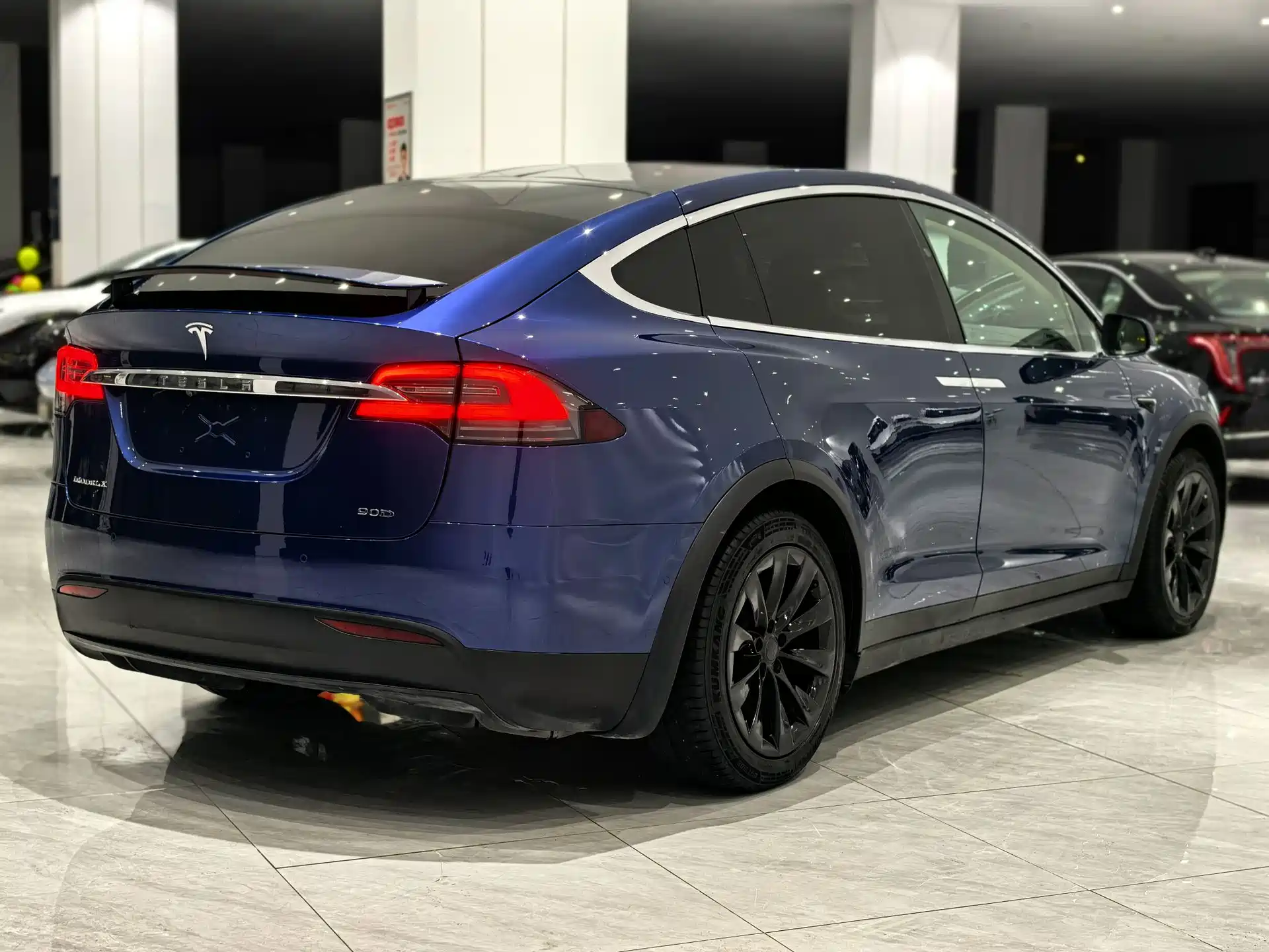 Фото 6 - Tesla Model X