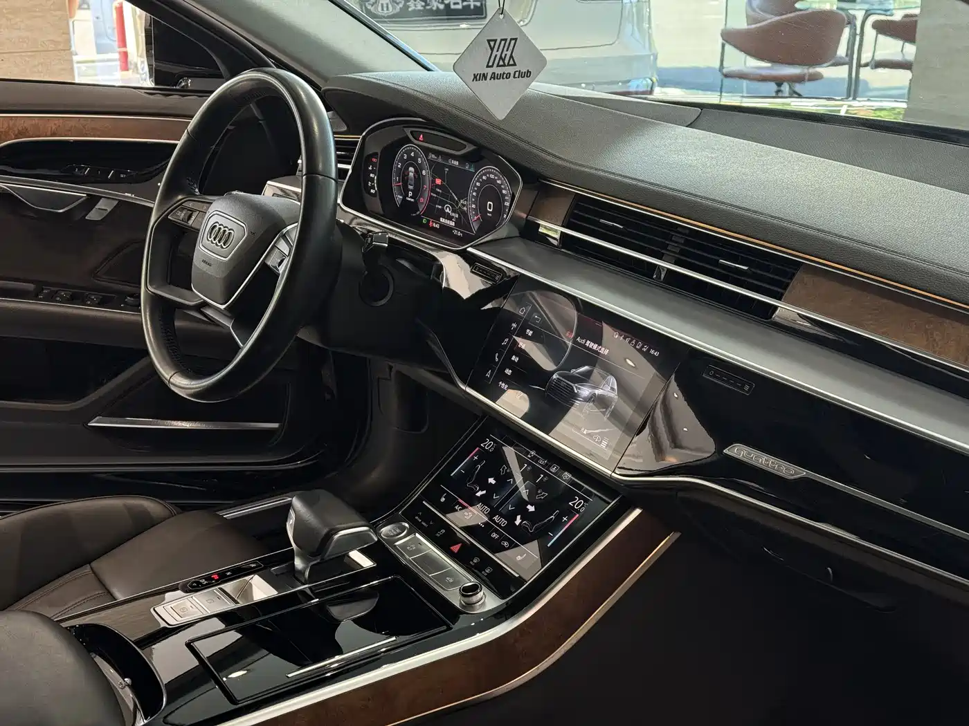 Audi A8 2018 A8L 55 TFSI quattro Launch Premium фото 10