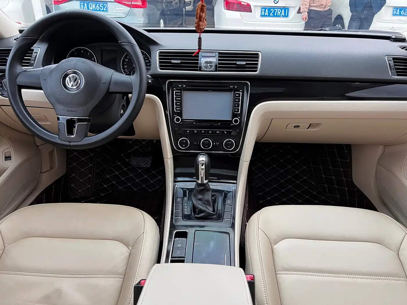Volkswagen Passat 2014 1.8TSI DSG Executive Edition фото 15