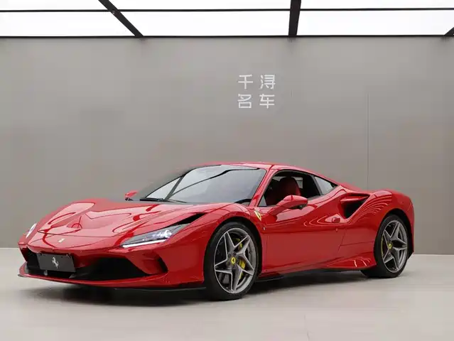 FERRARI F8