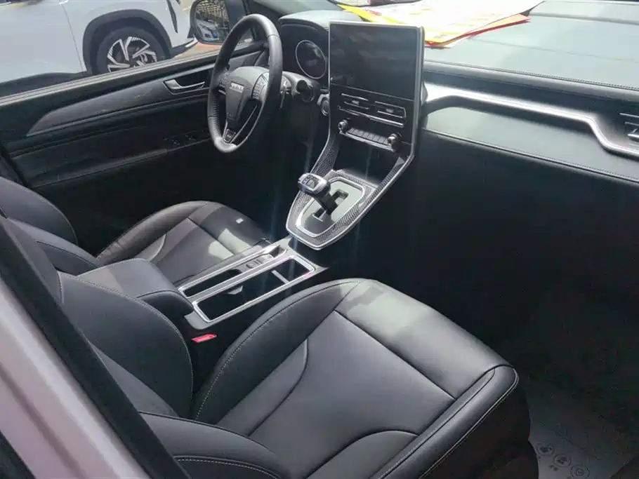 Haval M6 2023 PLUS 1.5T DCT Luxury Smart Connect фото 8