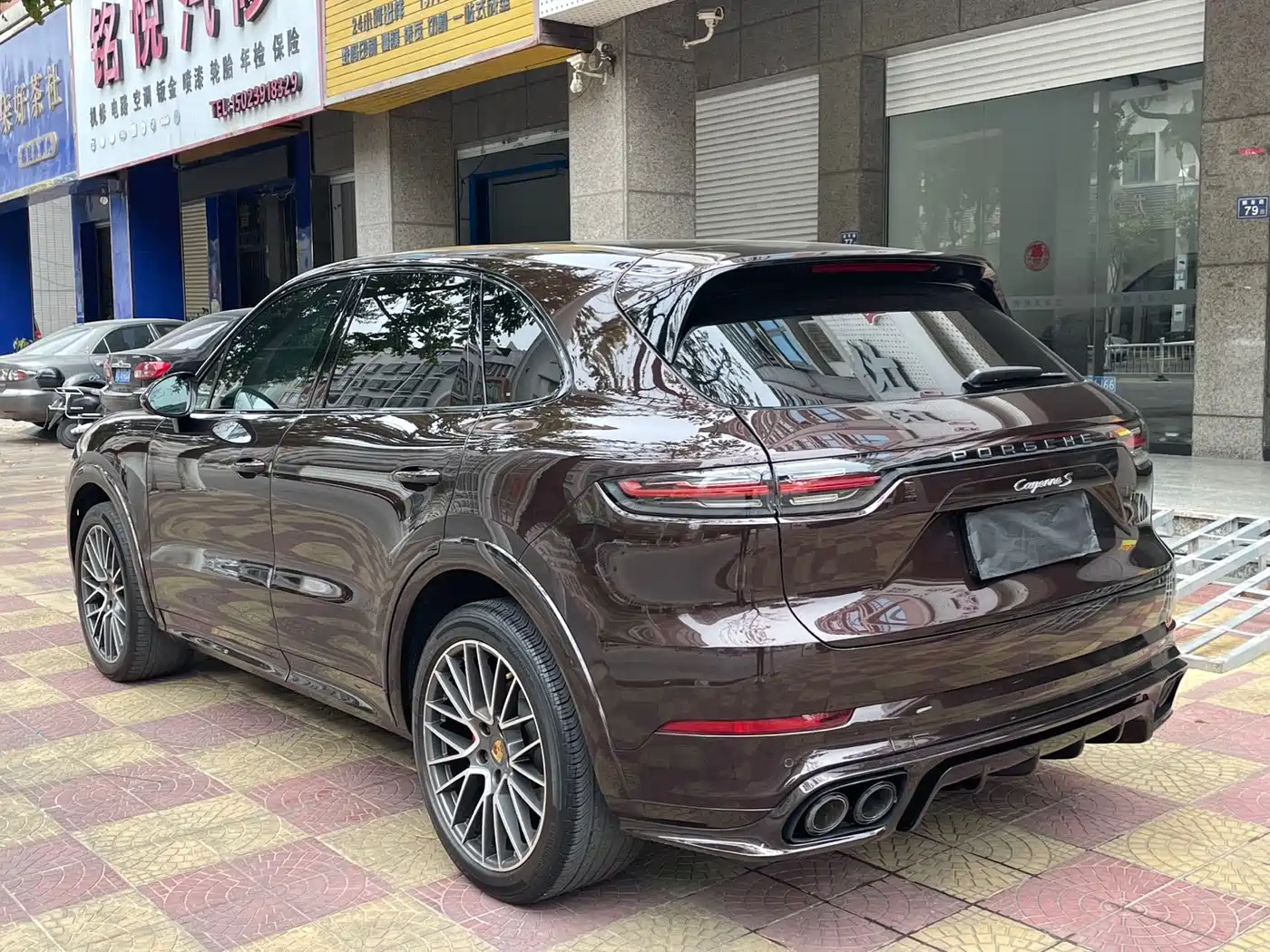 PORSCHE CAYENNE