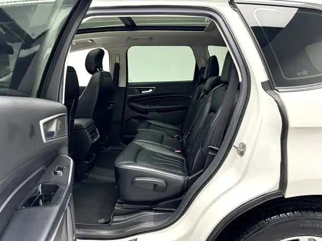 Фото 6 - Ford Edge