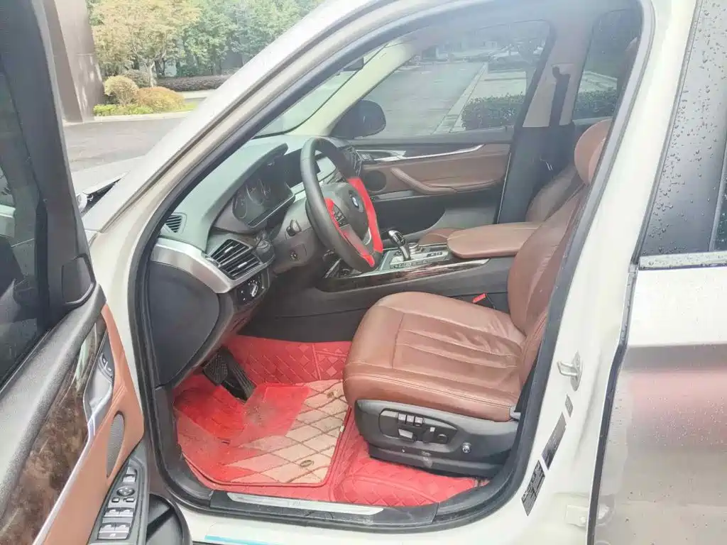 Photo 8 - BMW X5 (Import)