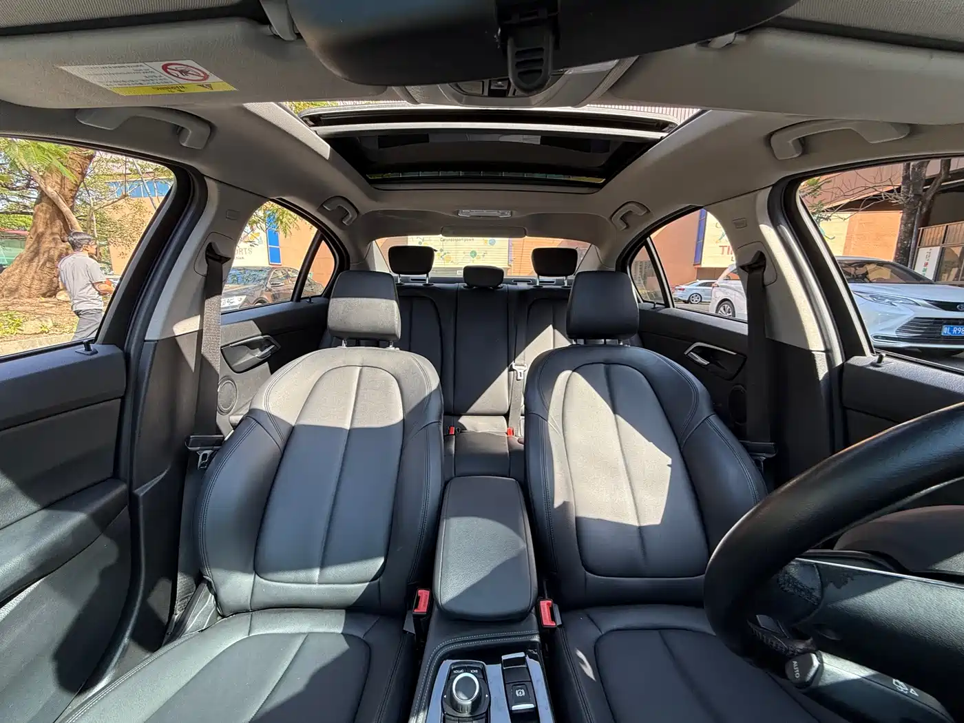 BMW 1 Series 2017 118i Sport фото 9