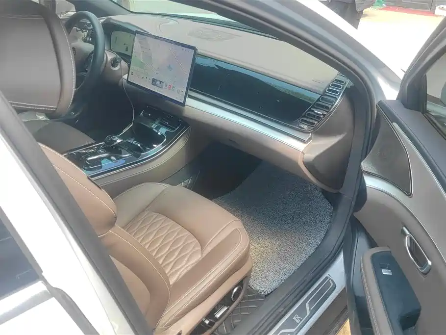 BYD Han 2025 DM-i 125KM Elite фото 8