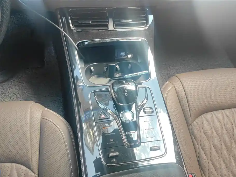 BYD Han 2025 DM-i 125KM Elite фото 16