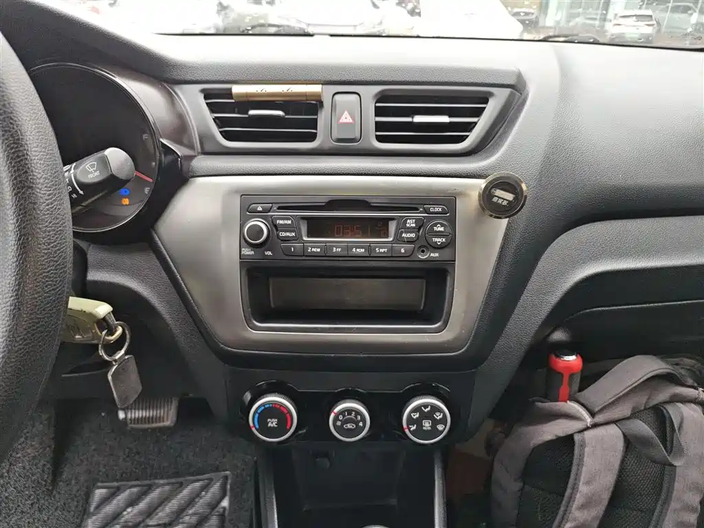 Kia K2 2015 Sedan 1.4L AT GLS фото 9