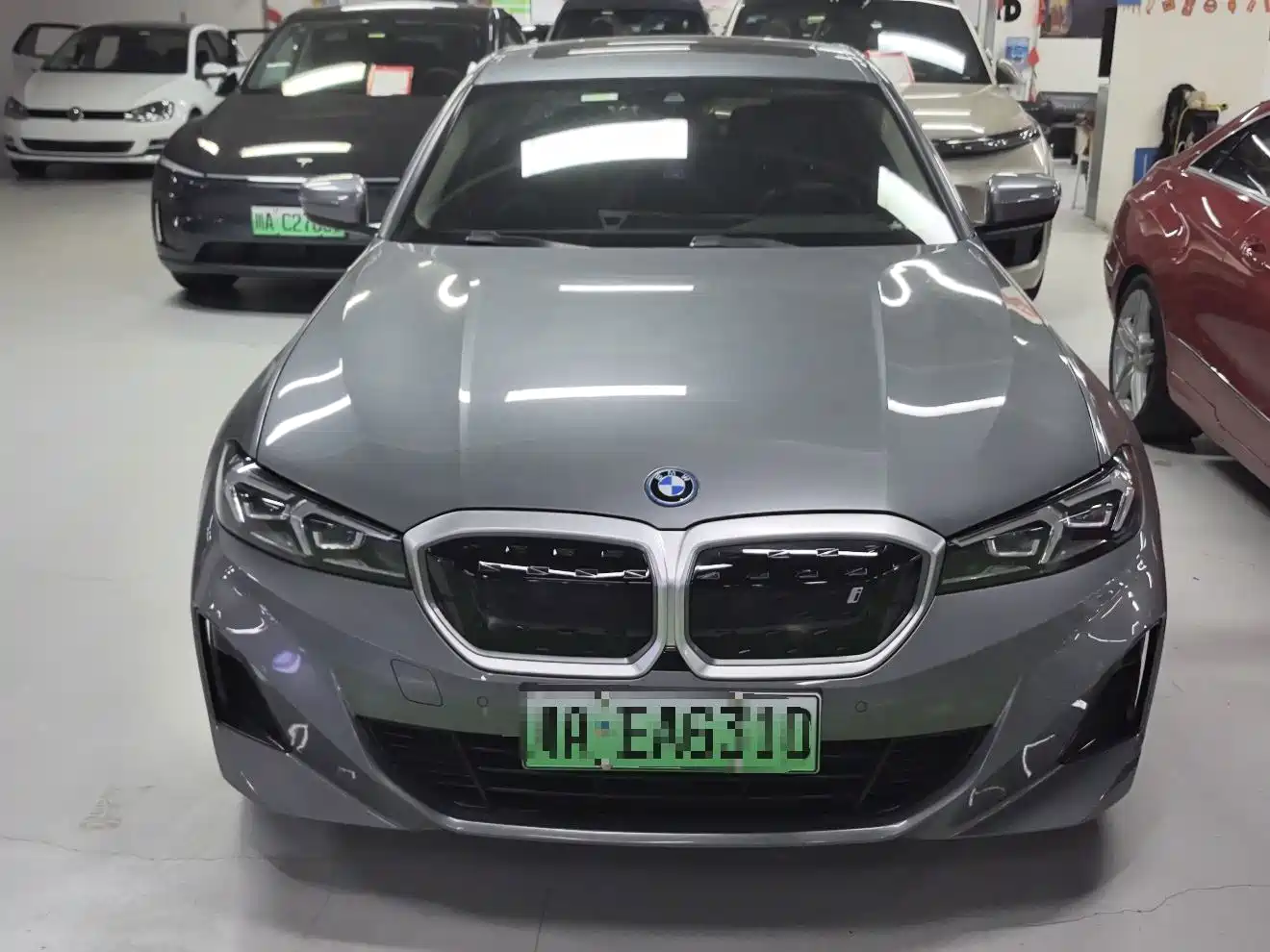 Фото 2 - BMW i3