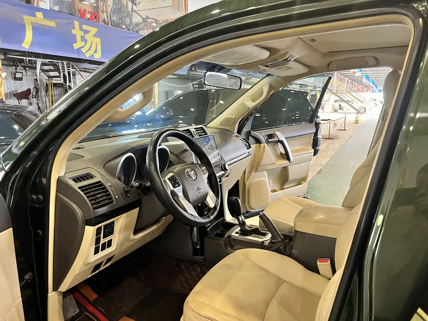 Toyota Prado (Import) 2014 2.7L Automatic Standard Edition фото 4