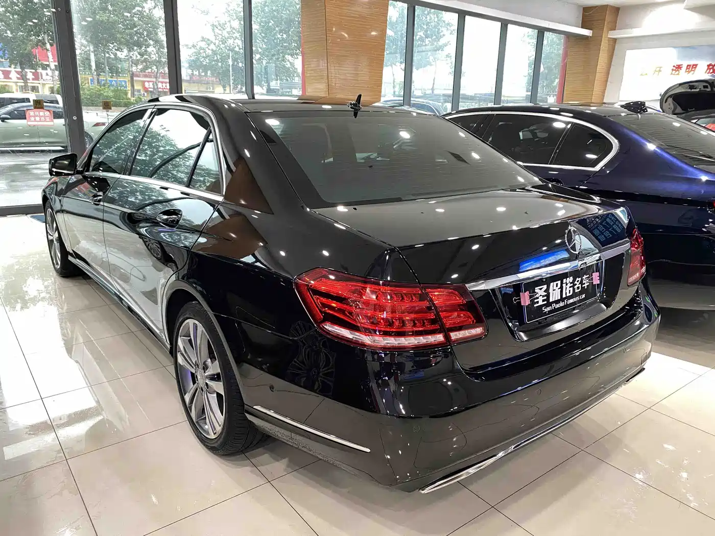 Mercedes-Benz E-Class 2015 E 200 L Sport фото 6