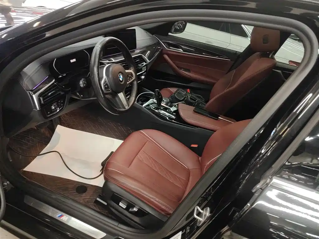 BMW 5-SERIES