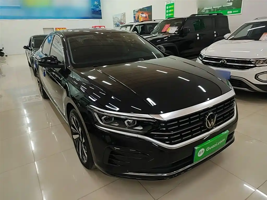 Volkswagen Passat 2025 Outstanding 380TSI Dragon Glory Edition фото 4
