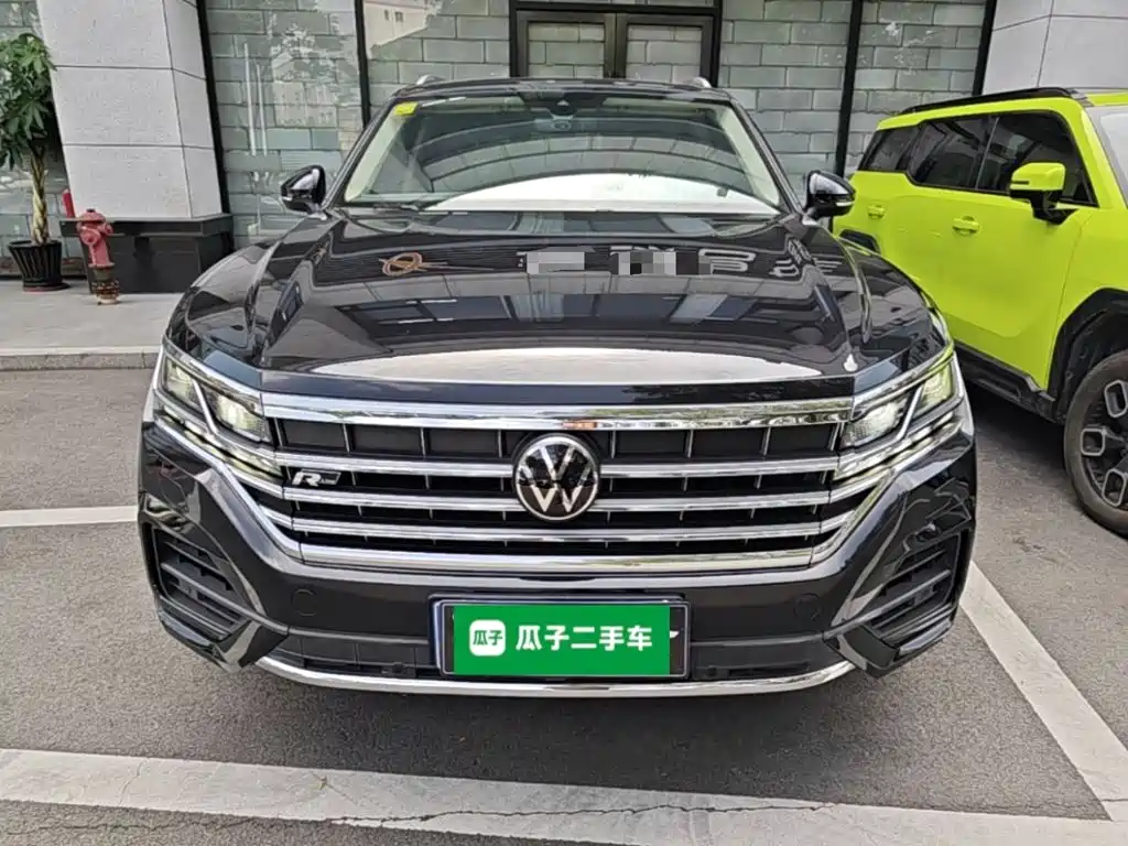 Фото 3 - Volkswagen Touareg