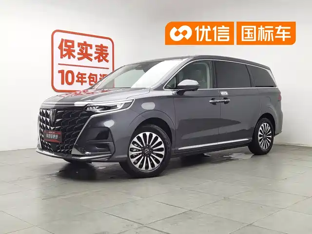 Roewe iMAX8 EV 2026 1.5T DMH High-End Edition — фото 1