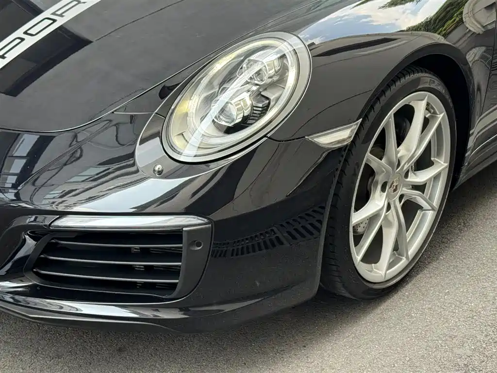Фото 3 - Porsche 911
