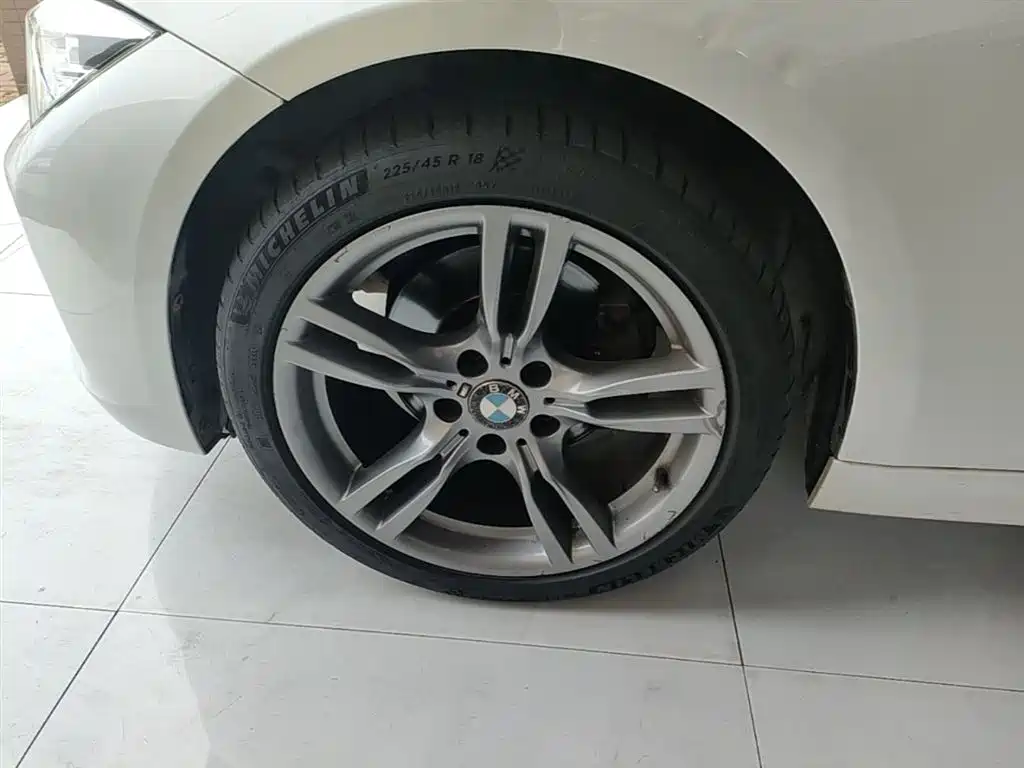 BMW 3 Series 2016 320Li Progressive фото 23