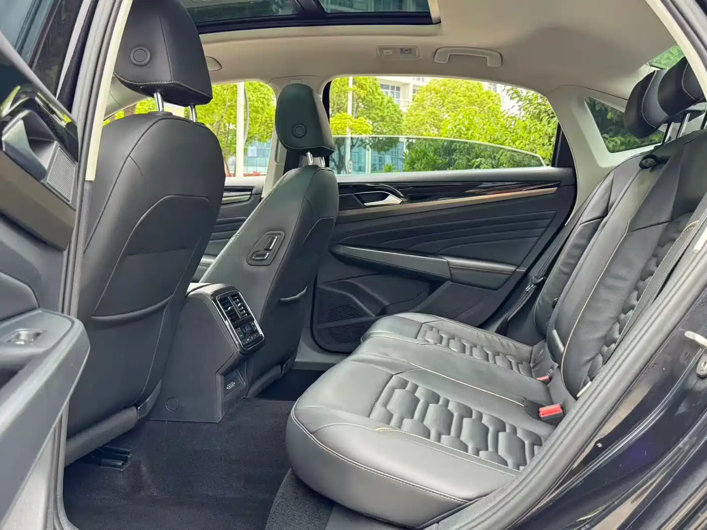 Volkswagen Passat 2019 330TSI Elite Version China VI фото 14