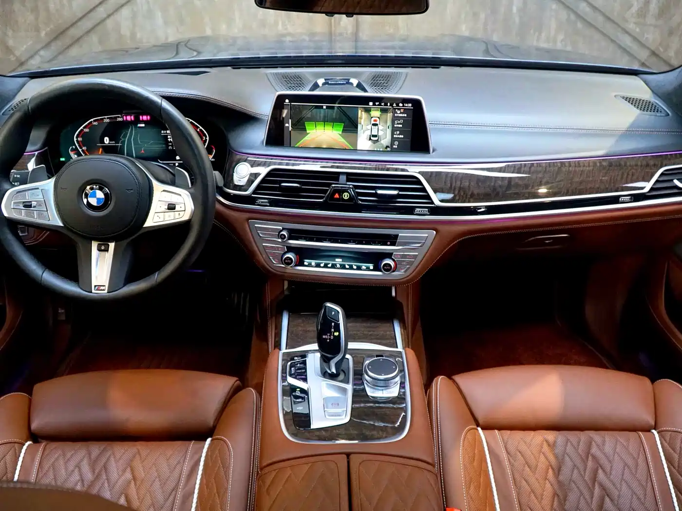 BMW 7 Series 2019 740Li xDrive Executive M Sport Package фото 12