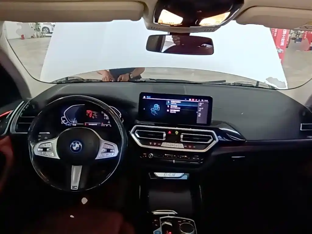 BMW iX3 2023 Leading Type фото 10