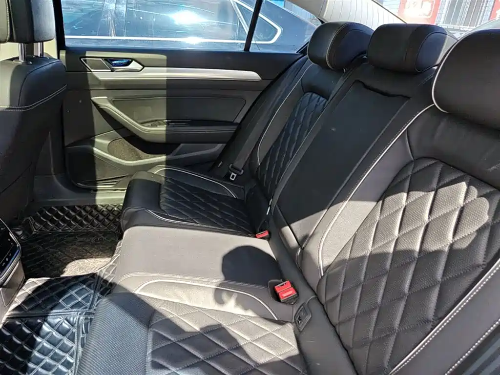 VOLKSWAGEN MAGOTAN GTE PLUG-IN HYBRID