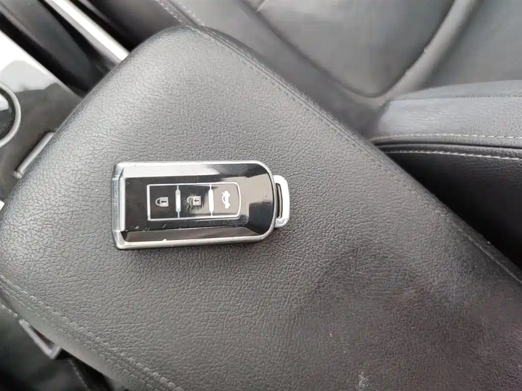 Mitsubishi Outlander 2018 2.0L 2WD Glory Edition 5-seater фото 9