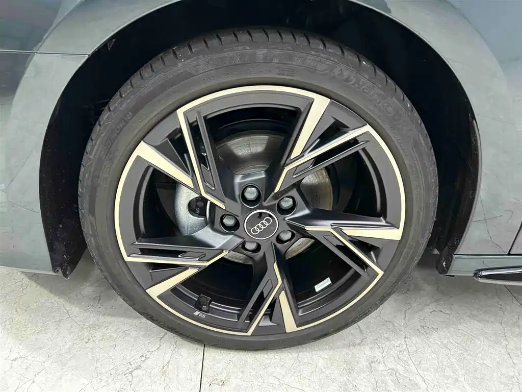 Audi A3 2024 Model Sportback 35 TFSI RS Edition фото 20