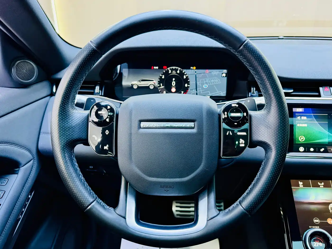 Land Rover Range Rover Evoque 2020 249PS R-DYNAMIC SE Sport Tech Edition фото 14