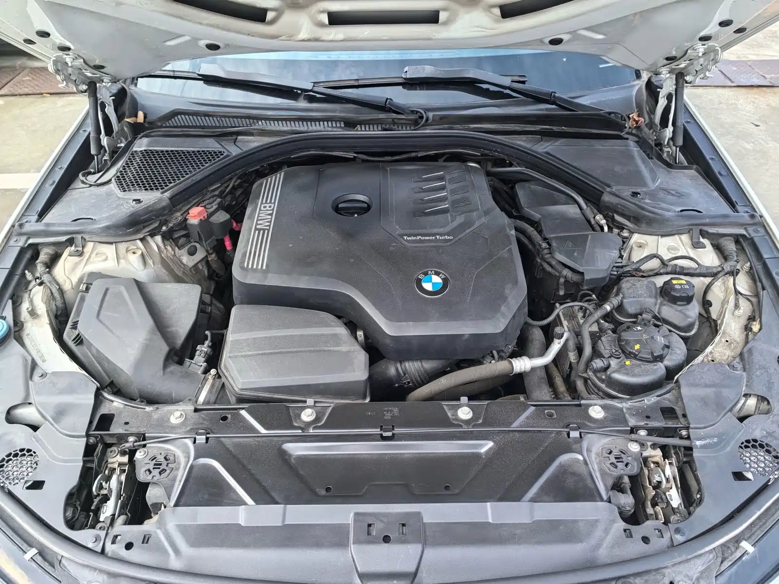 Photo 10 - BMW 3 Series
