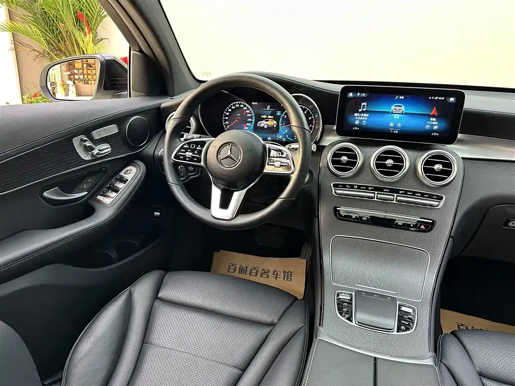 Mercedes-Benz GLC Coupe 2023 Model GLC 300 4MATIC Coupe SUV фото 14