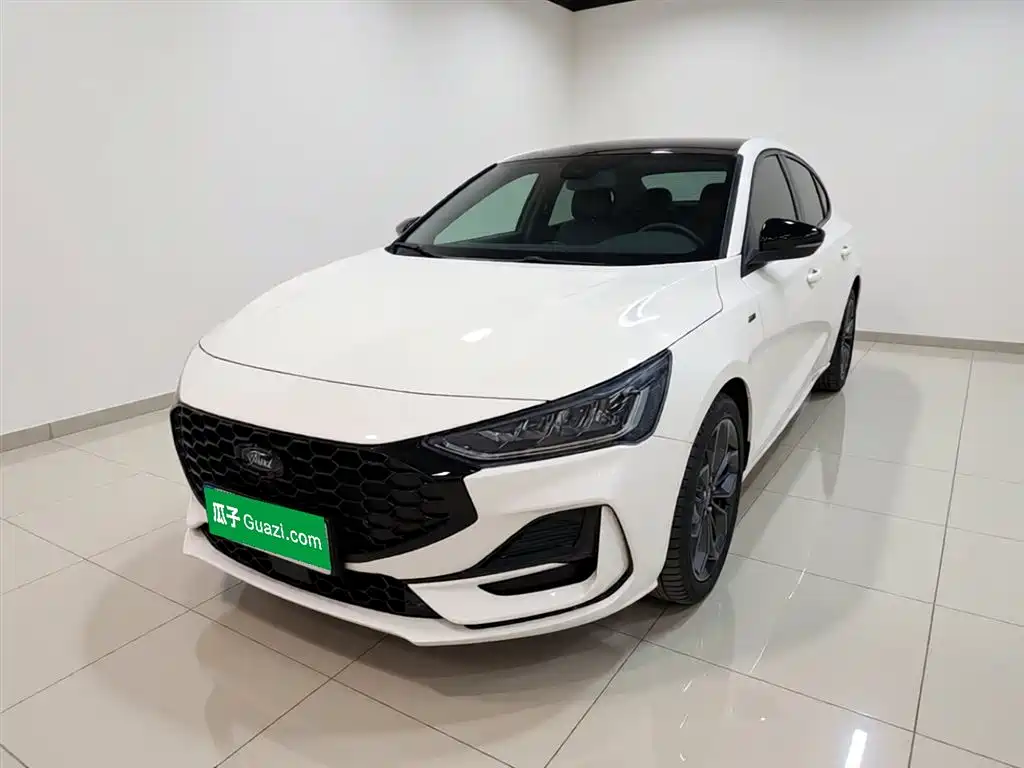 Ford Focus 2022 Hatchback EcoBoost 180 Automatic ST Line