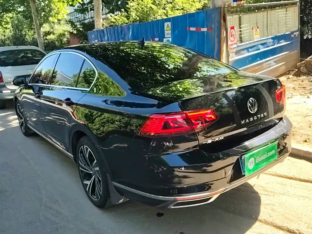 Volkswagen Magotan 2021 330TSI DSG 30th Anniversary Edition фото 5