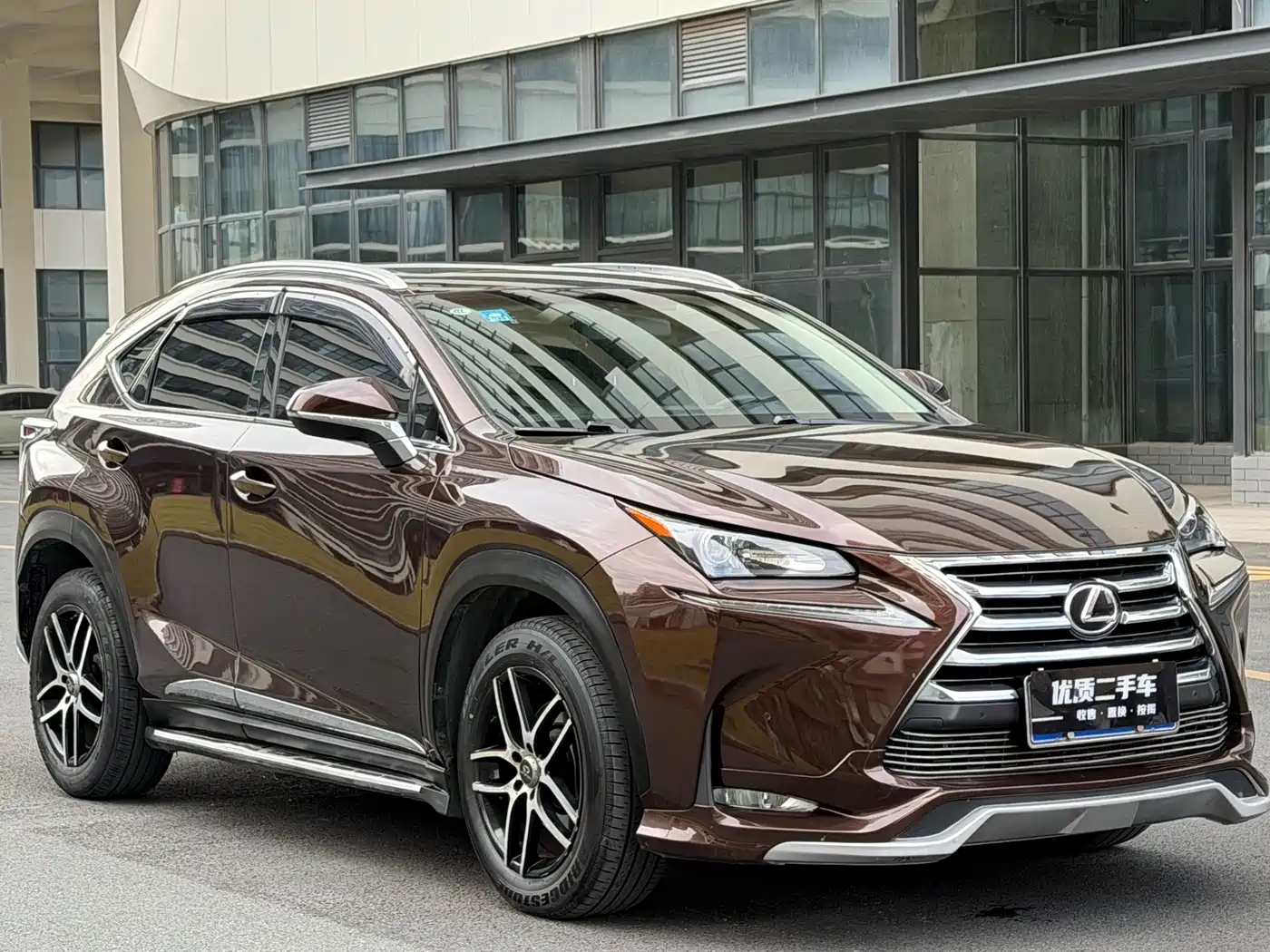 Lexus NX 2015 200t AWD F Sport фото 3