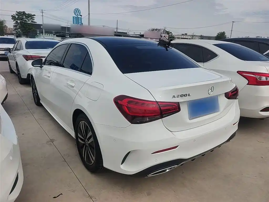 Mercedes-Benz A-Class 2020 A 180 L Sport Sedan фото 5