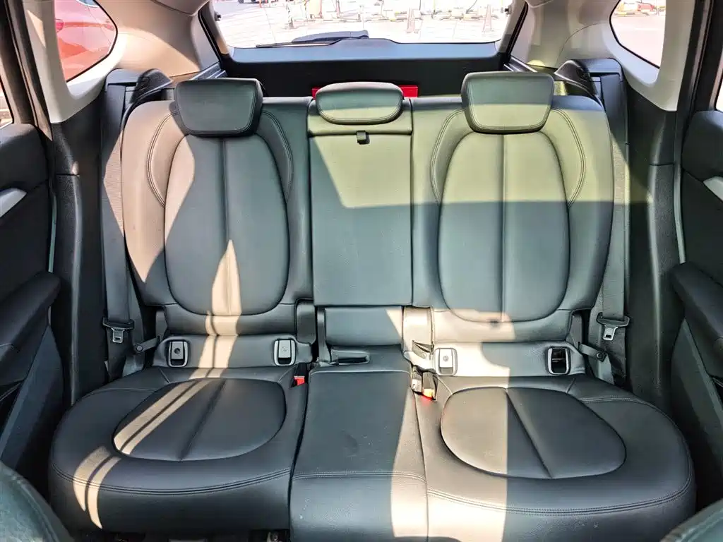 BMW X1 2018 sDrive20Li Leading Model фото 23