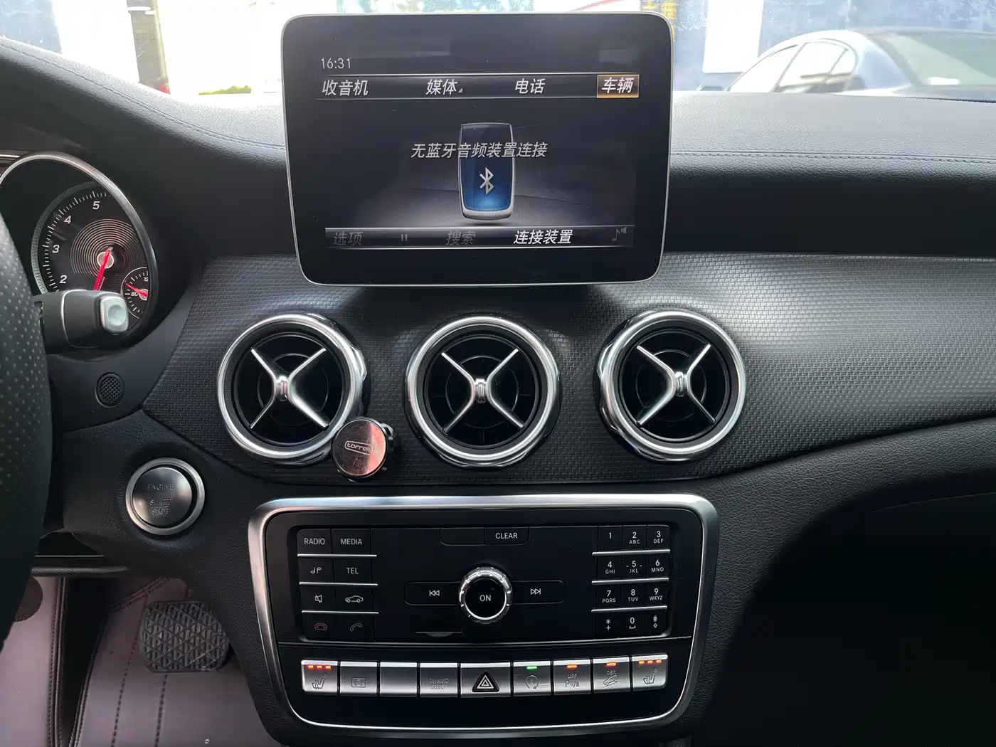 Mercedes-Benz GLA 2018 GLA 220 4MATIC Sport фото 18