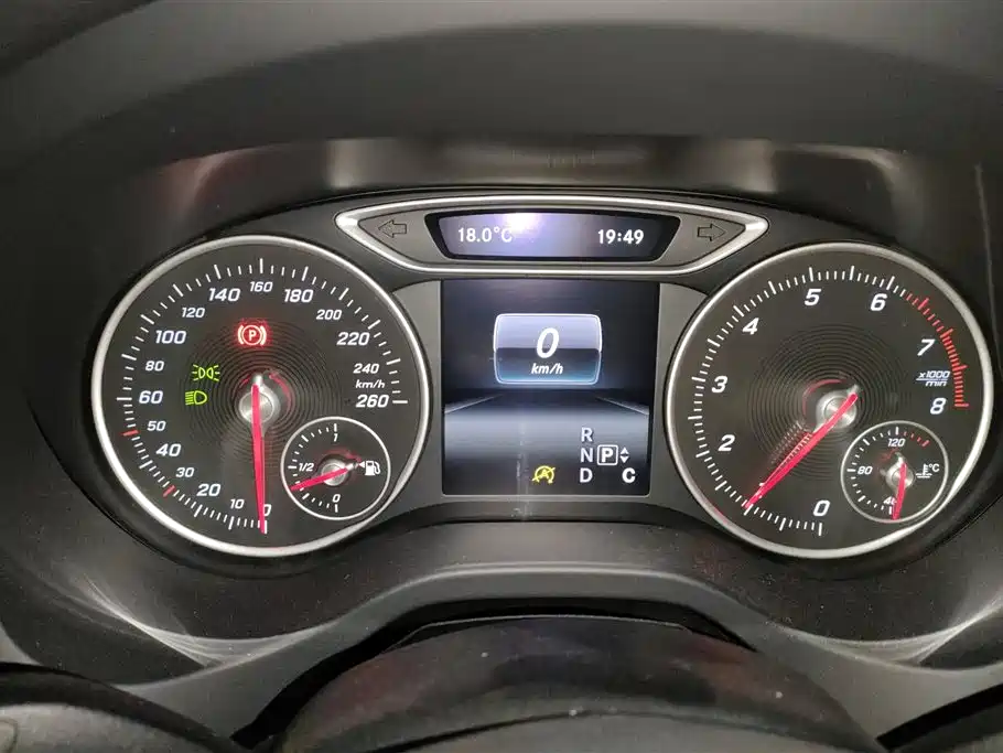 Mercedes-Benz A-Class (Import) 2016 A 200 Dynamic фото 14
