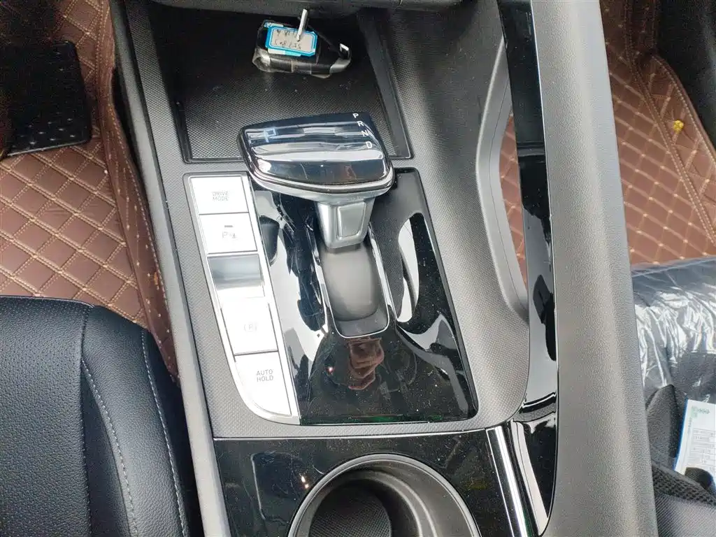 MODERN ELANTRA