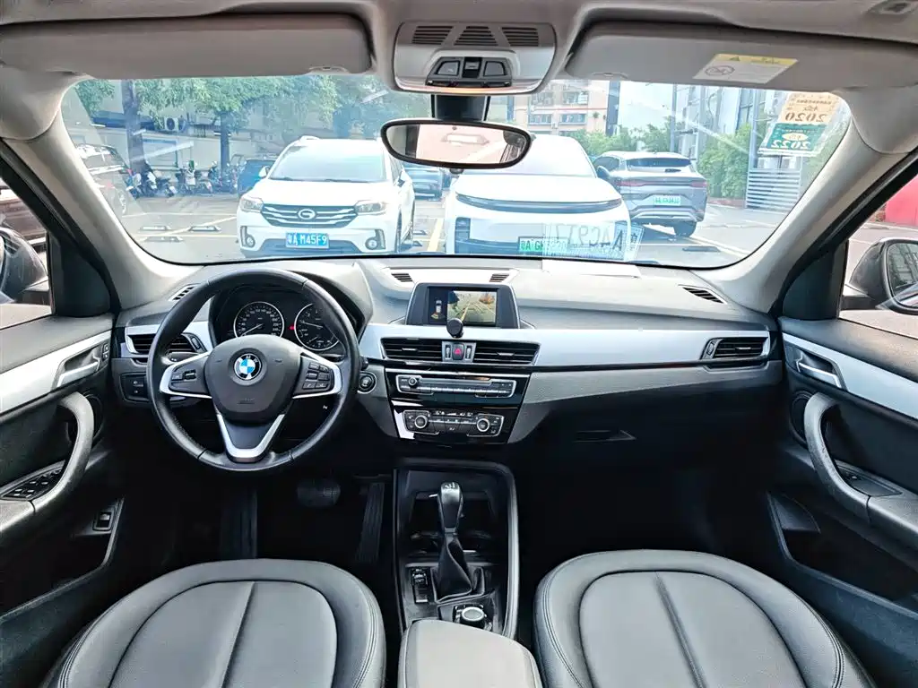 BMW X1 2018 sDrive20Li Leading Model фото 19