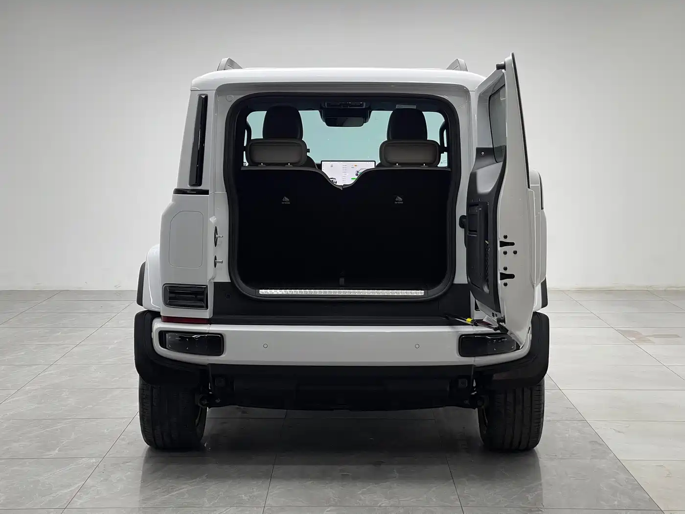 Photo 10 - iCAR V23