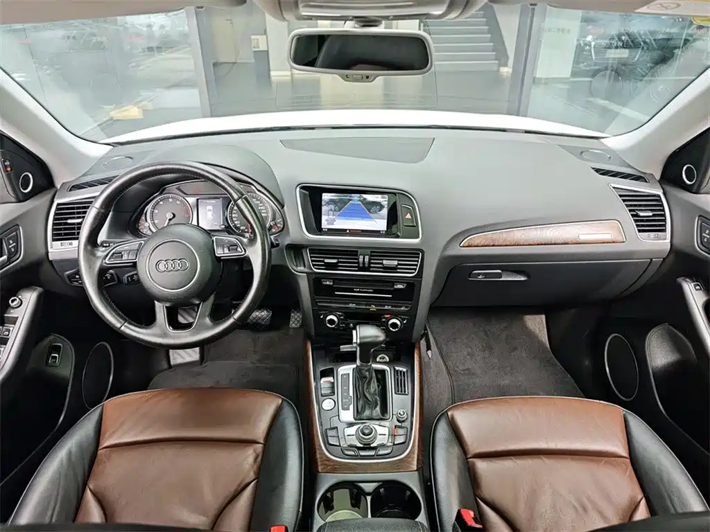 Audi Q5 2016 40 TFSI Comfort Model фото 6