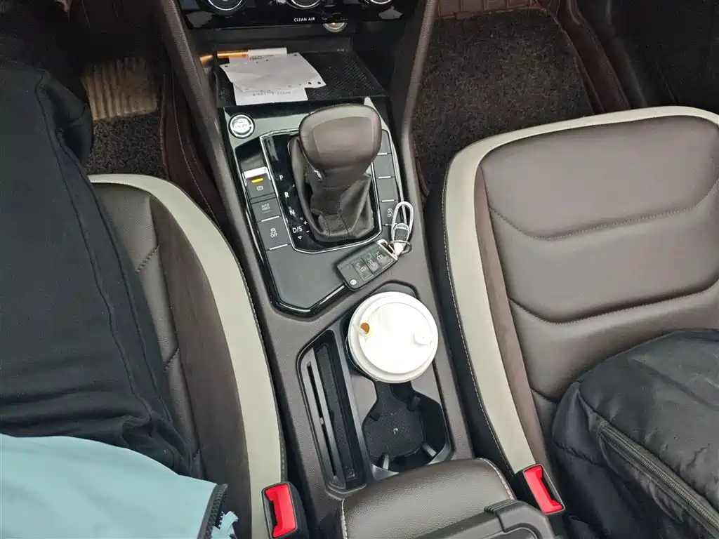 Volkswagen Tiguan L 2018 380TSI Automatic AWD Luxury Edition фото 14