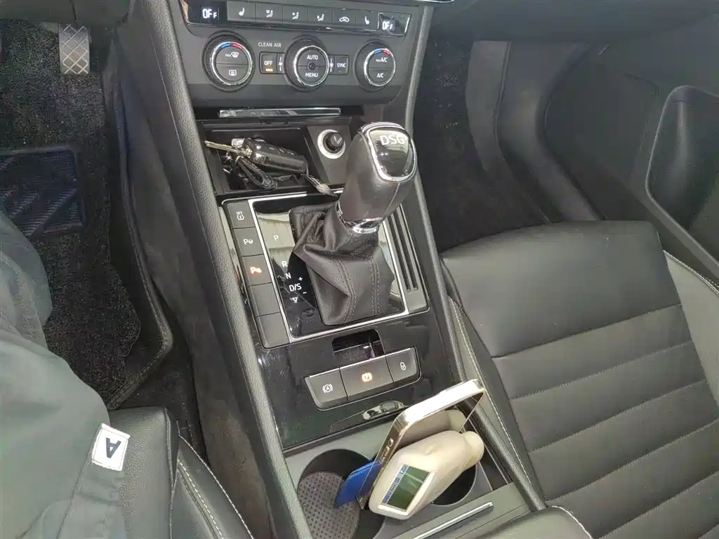 Škoda Superb 2016 TSI330 DSG Smart Edition фото 10