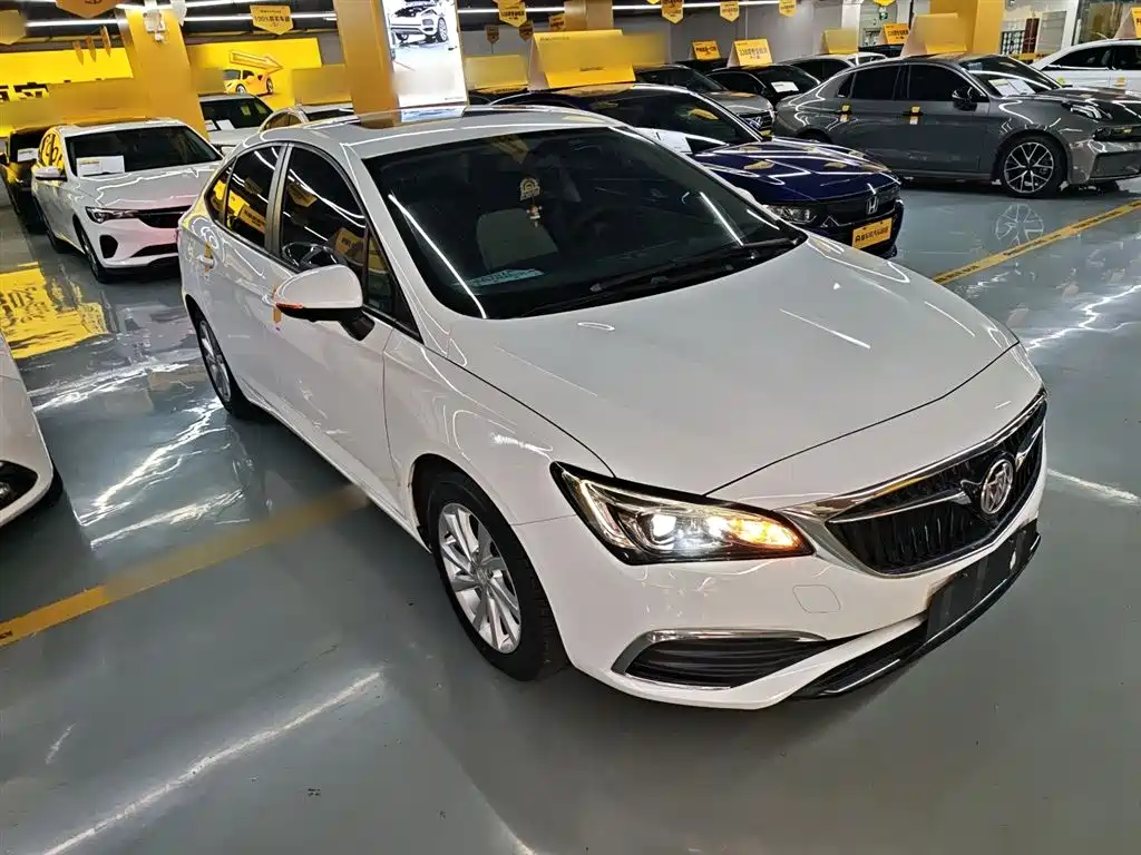 Buick Verano 2019 Sedan 15S Auto Leading фото 4
