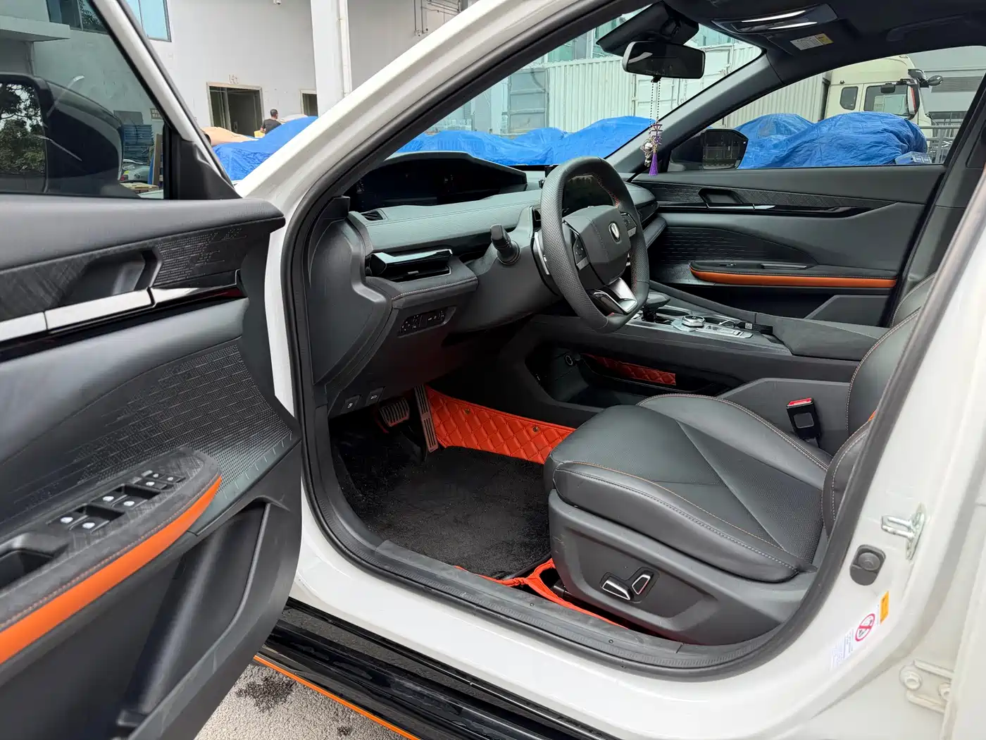 CHANGAN UNI-V