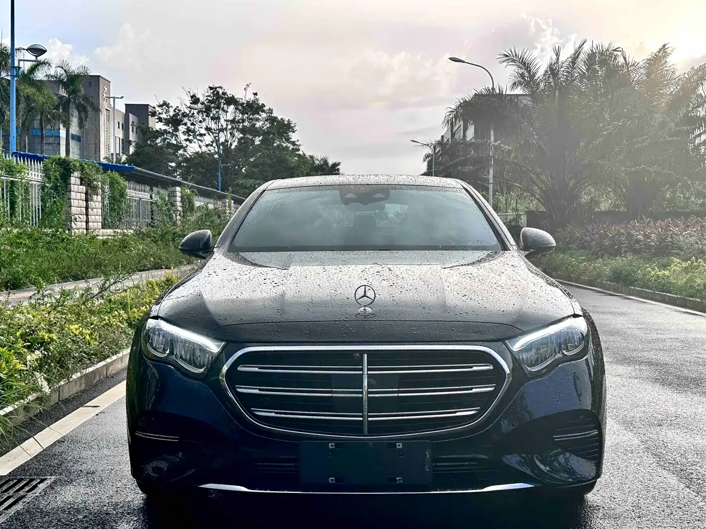 Mercedes-Benz E-Class 2024 Model E 300 L Luxury фото 3
