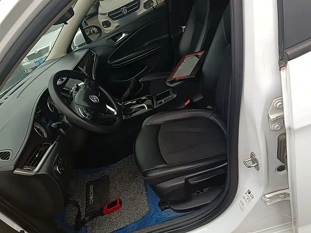 Buick Verano 2019 Sedan 20T Dual Clutch Leading фото 15