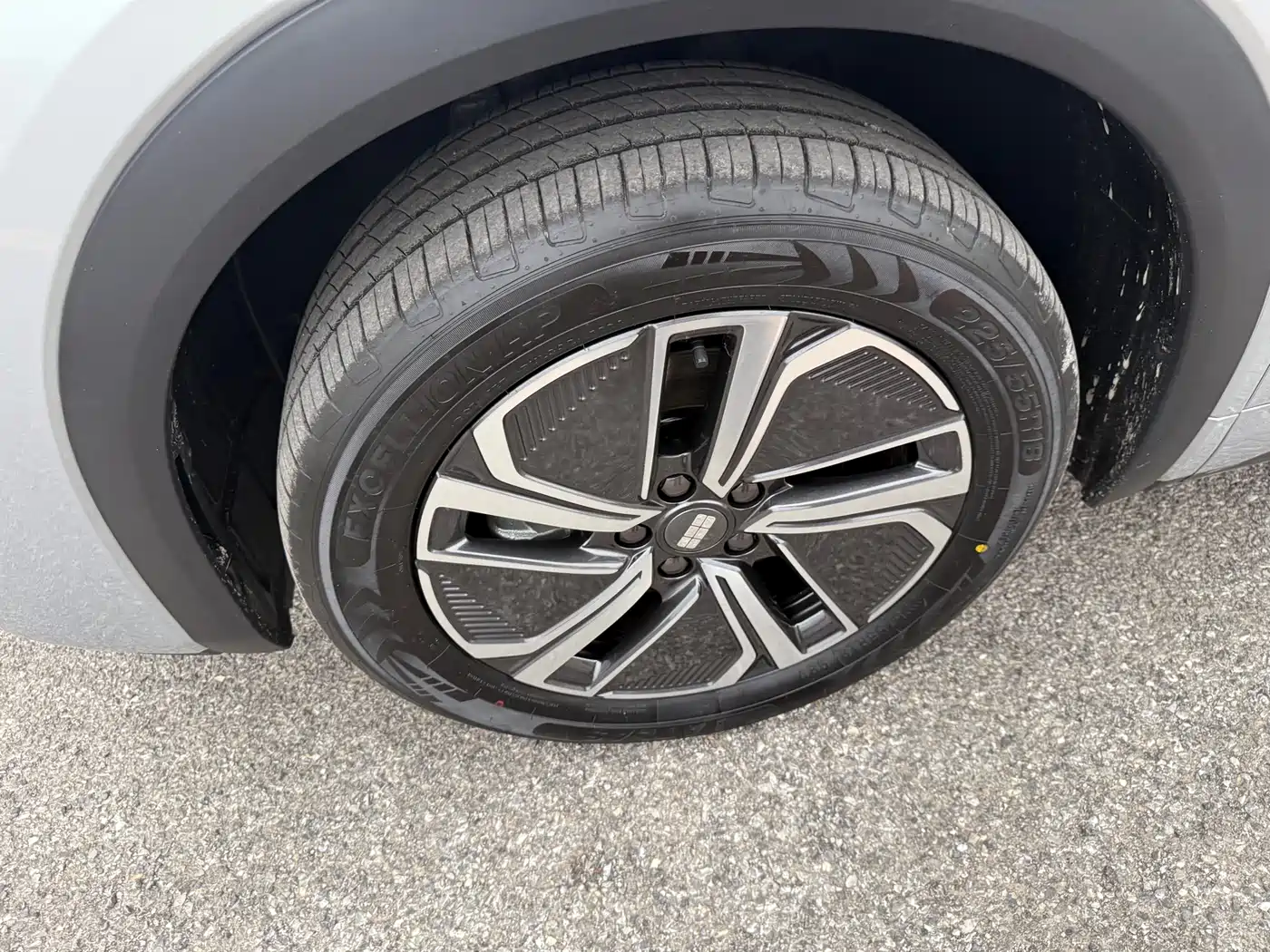 Geely Galaxy Galaxy Starship 7 EM-i 2025 Model 120km Explorer+ Edition фото 24